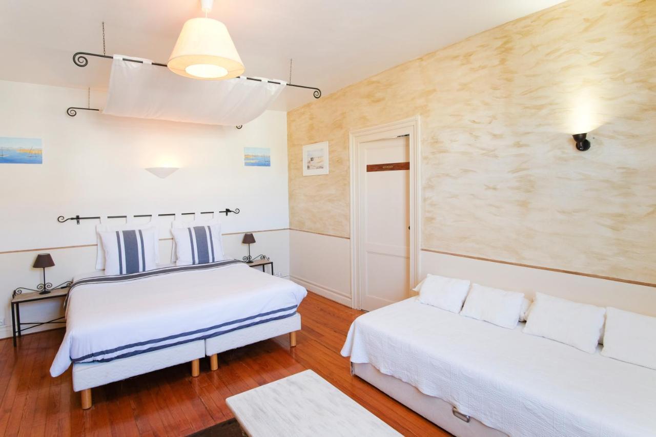 Les Gues Rivieres Bed & Breakfast Pujols  Ngoại thất bức ảnh