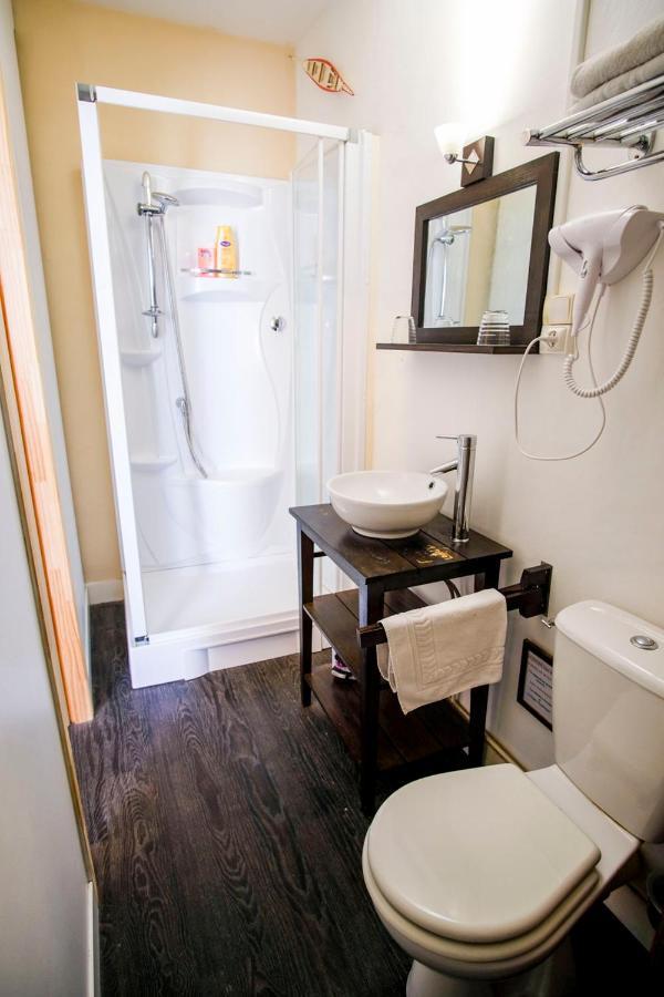 Les Gues Rivieres Bed & Breakfast Pujols  Ngoại thất bức ảnh