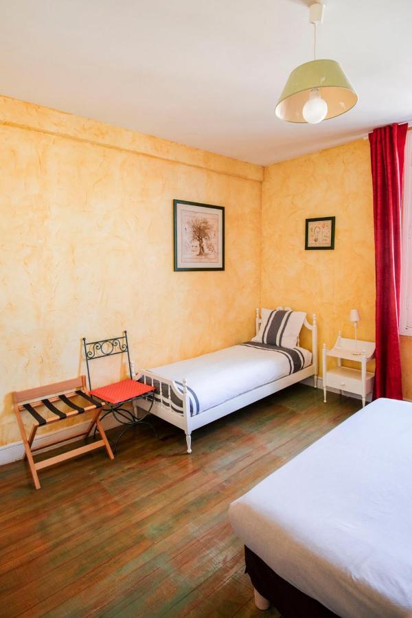Les Gues Rivieres Bed & Breakfast Pujols  Ngoại thất bức ảnh