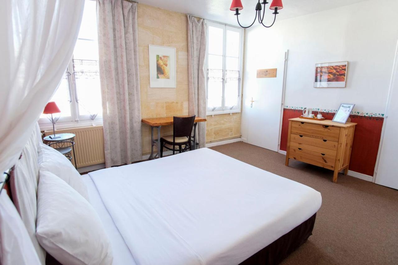 Les Gues Rivieres Bed & Breakfast Pujols  Ngoại thất bức ảnh