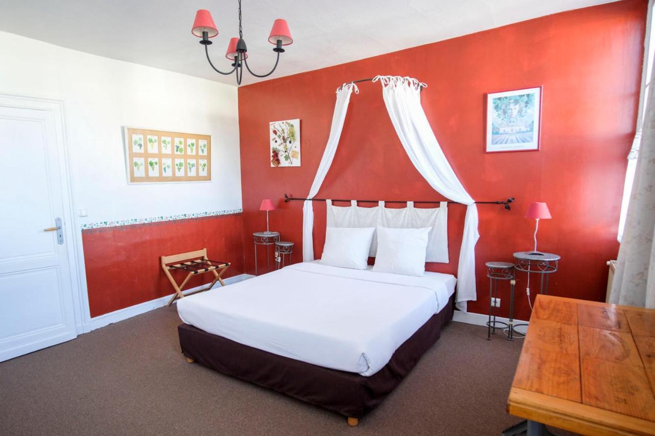 Les Gues Rivieres Bed & Breakfast Pujols  Ngoại thất bức ảnh