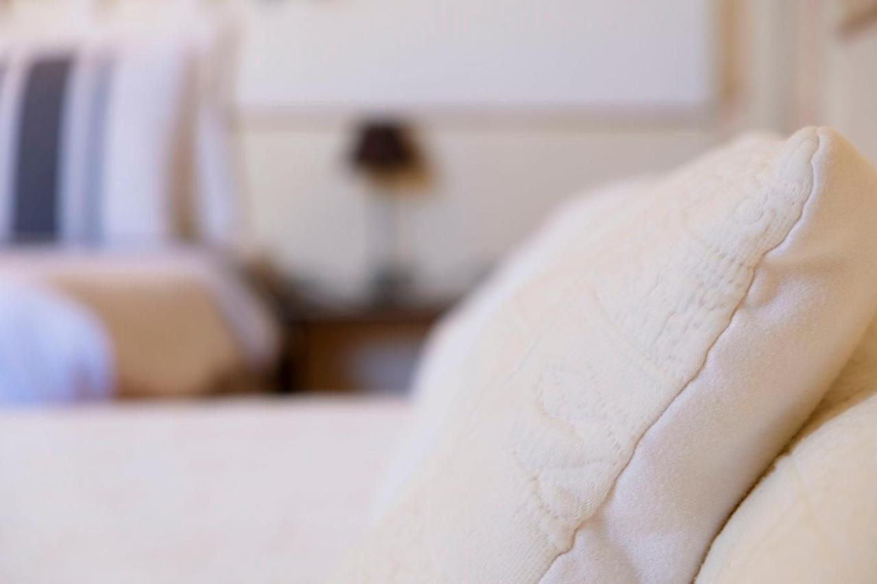 Les Gues Rivieres Bed & Breakfast Pujols  Ngoại thất bức ảnh